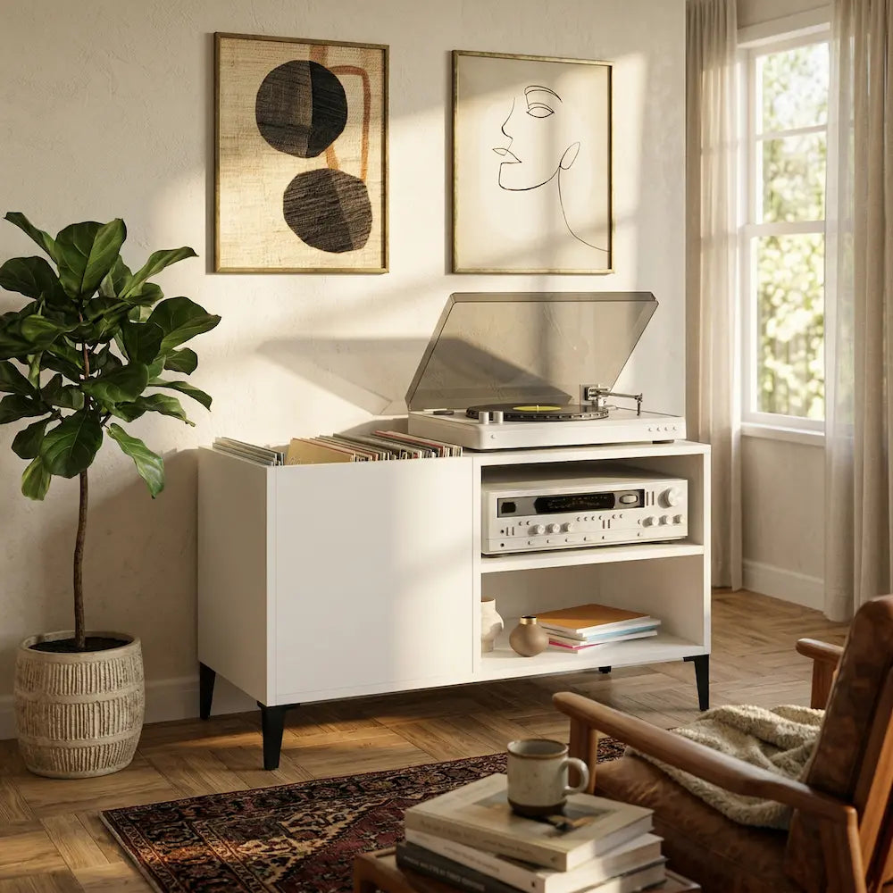 meuble vinyle en bois blanc brillant aux dimensions 84,5 x 38 x 48 cm dans salon moderne vintage Image